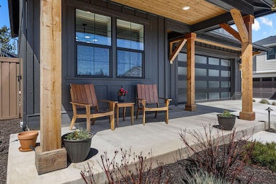 19201 NW Mount Shasta Dr, Bend, OR 97701 - photo 3