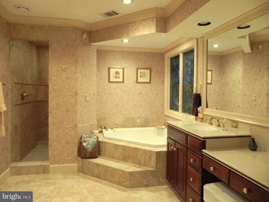 8 Padonia Woods Ct, Cockeysville, MD 21030 - photo 7