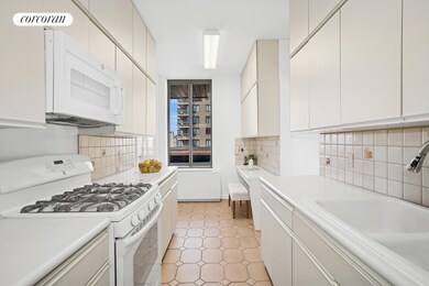 Le Trianon unit PHB, New York, NY 10028 - photo 7