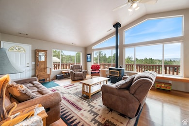 635 N Cougar Ln, Apple Valley, UT 84737 - photo 4