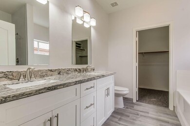 010_Master Bathroom
