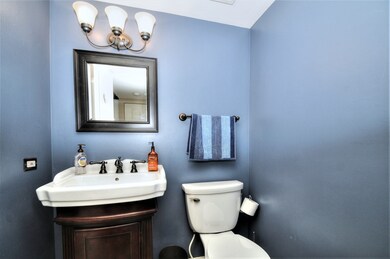 235 Farmhill Dr unit 2A, Algonquin, IL 60102 - photo 2