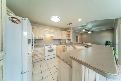 813 Cherry Ln, Springtown, TX 76082 - photo 7