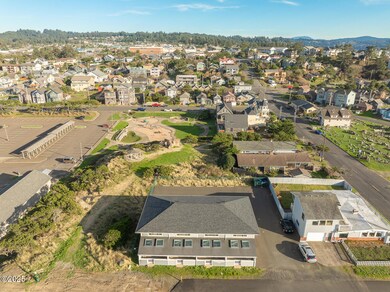 129-139 SW Dolphin St, Newport