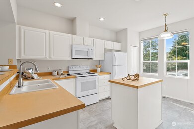 unlisted-address, Issaquah, WA 98029 - photo 7