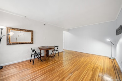 65-74 Saunders St unit 1, Rego Park, NY 11374 - photo 2