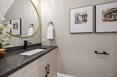 1634 W Wolfram St, Chicago, IL 60657 - photo 5