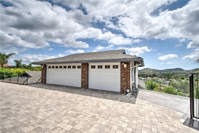 1658 N Hunters Way, Orange, CA 92869 - photo 3