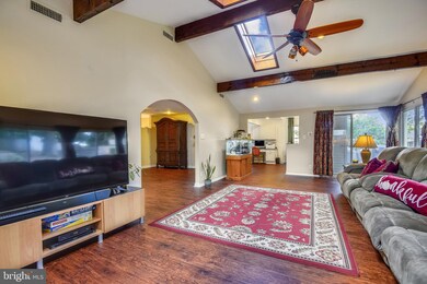 4002 Woodhaven Ln, Bowie, MD 20715 - photo 4