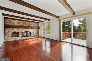 20321 Pleasant Ridge Dr, Montgomery Village, MD 20886 - photo 3