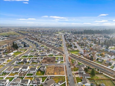 3223 Van Winkle St, Post Falls, ID 83854 - photo 4