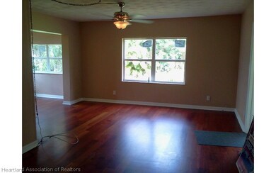 284 Lake Pearl Dr, Lake Placid, FL 33852 - photo 2