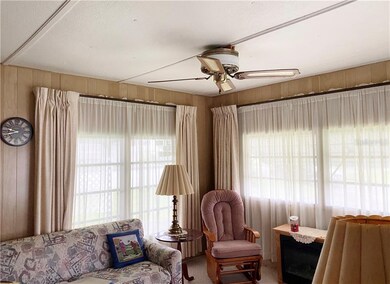 6114 Crestview Ln, Zephyrhills, FL 33542 - photo 5