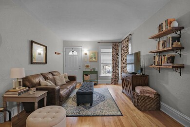 5242 Lindenwood Ave, Saint Louis, MO 63109 - photo 2