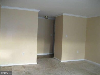 18607 Walkers Choice Rd unit 6, Montgomery Village, MD 20886 - photo 3