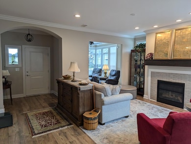 Living room, furnished