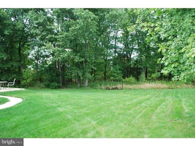 5008 Davis Dr, Doylestown, PA 18902 - photo 2