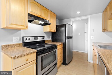 11600 Stoneview Square unit 22C, Reston, VA 20191 - photo 6