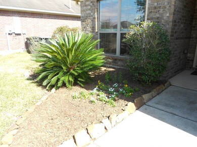 5222 Mcgrath Dr, Alvin, TX 77511 - photo 4