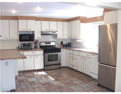 5 Briarwood Dr, Barrington, RI 02806 - photo 4