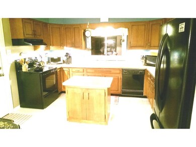 Wonderful island kitchen with plenty of cupboards 