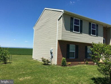 15423 Camden Dr, Greencastle, PA 17225 - photo 2