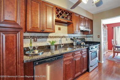 33 Sloop Square, Freehold, NJ 07728 - photo 6