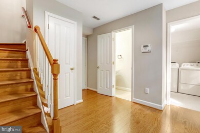 2424 N Hampton Dr, Alexandria, VA 22311 - photo 7