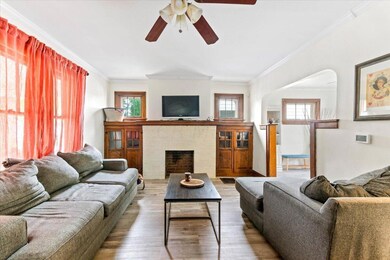 06-Main Living Area