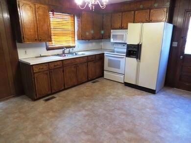 100 Wren Ct, Martinsville, VA 24112 - photo 7