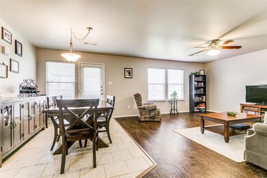 2817 Hilcroft Ave, Denton, TX 76210 - photo 6