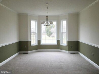 7325 Stoneleigh Ct, Hughesville, MD 20637 - photo 4