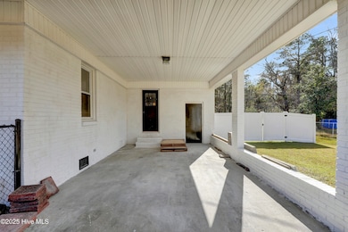 233 Halls Creek Rd, New Bern, NC 28560 - photo 5