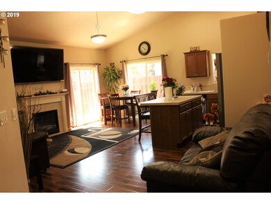 1148 35th Ave, Forest Grove, OR 97116 - photo 3