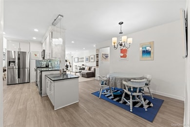 Bay Country Apartments unit 5G, Bayside, NY 11360 - photo 5