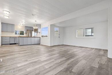 7-web-or-mls-1952-e-12th-ave-space-49