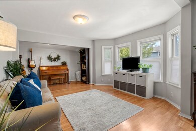 8 Arthur St, Gloucester, MA 01930 - photo 4