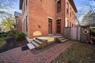 953 Neil Ave, Columbus, OH 43201 - photo 2