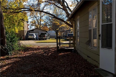 1006 Osage St, Neodesha, KS 66757 - photo 3