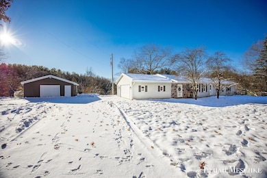 11401 Davis Rd, Middleville, MI 49333 - photo 2