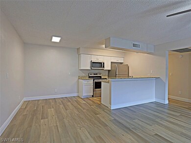 5315 Summerlin Rd unit 1504, Fort Myers, FL 33919 - photo 4