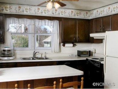 109 Le An Hurst Rd, Asheville, NC 28803 - photo 5