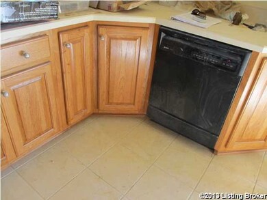 6008 Bolo Ct, Louisville, KY 40219 - photo 4