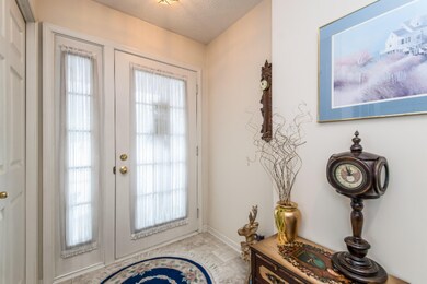 004-Foyer-3514222-medium