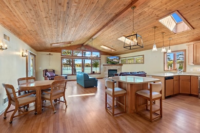 W378S5028 W Pretty Lake Rd, Dousman, WI 53118 - photo 7