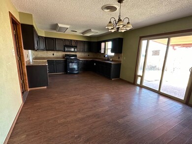 211 Shadow Mountain Dr, Alamogordo, NM 88310 - photo 5
