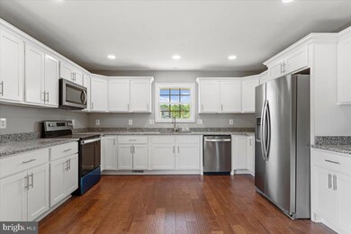 79 Willowby Ct, Bunker Hill, WV 25413 - photo 7