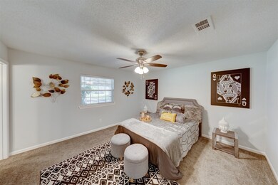 3405 Meadowlark Ln, Alvin, TX 77511 - photo 7