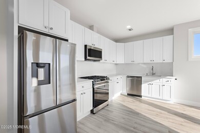 233 Dupont Ave (18)
