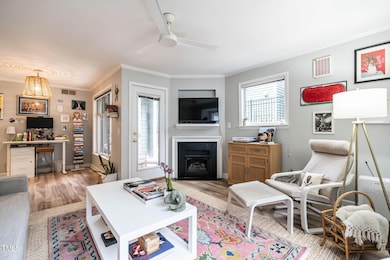 007-1920x1080-family-room